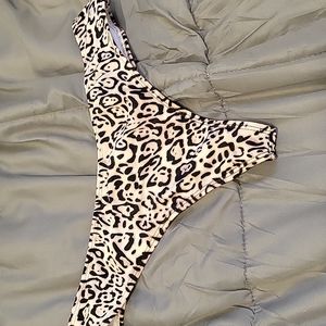 Bow thong bikini bottom